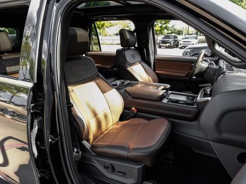 Used 2025 Ford Expedition King Ranch AWD/4WD image 43