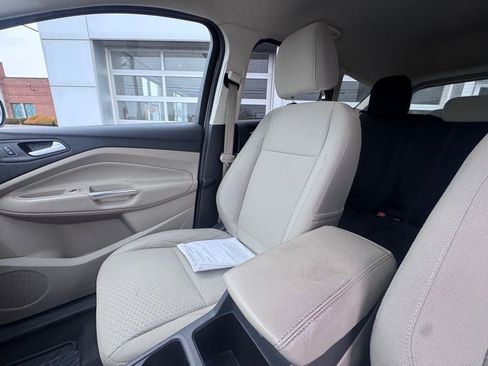 Used 2017 Ford Escape SE w/ Equipment Group 201A image 21