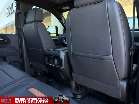 Used 2025 GMC Sierra 2500 AT4 w/ AT4 Premium Plus Package image 27