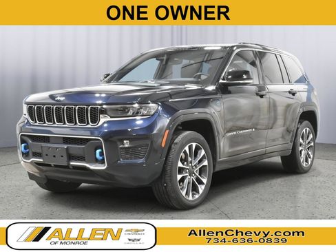 Used 2024 Jeep Grand Cherokee Overland w/ Trailer Tow Package AWD/4WD image 1