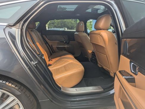Used 2017 Jaguar XJ L Supercharged RWD image 54