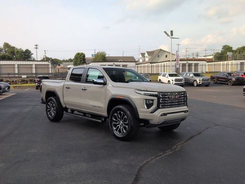 New 2026 GMC Canyon Denali AWD/4WD image 3