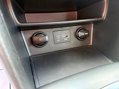 Used 2021 Hyundai Kona SE FWD image 19