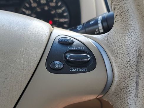 Used 2015 Nissan Pathfinder SL w/ SL Tech Package AWD/4WD image 14