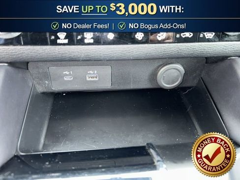 Used 2023 Mitsubishi Outlander SE image 17