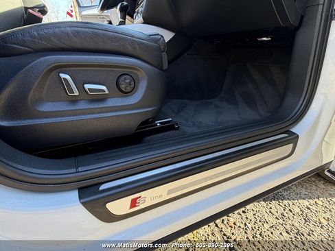 Used 2017 Audi Q5 2.0T Premium Plus w/ Technology Package image 16