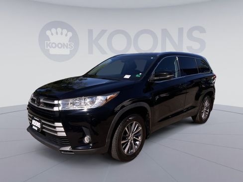 Used 2019 Toyota Highlander XLE AWD/4WD image 5