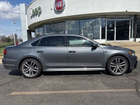 Used 2017 Volkswagen Passat 1.8T R-Line image 13