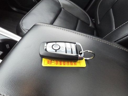 Used 2023 Ford Explorer XLT w/ Equipment Group 202A image 33