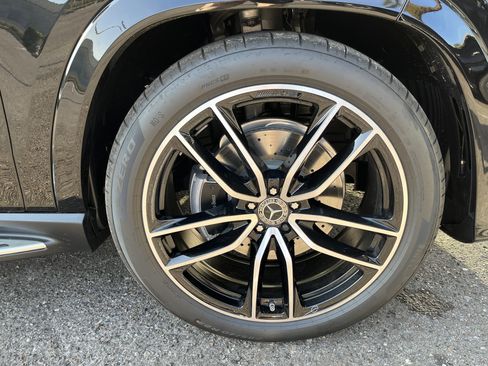 New 2026 Mercedes-Benz GLS 580 4MATIC image 10