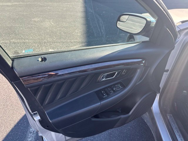 Used 2013 Ford Taurus Limited FWD image 14