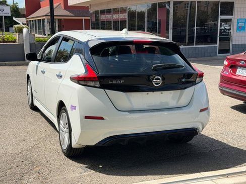 Used 2019 Nissan Leaf S w/ S Charge Package FWD image 4