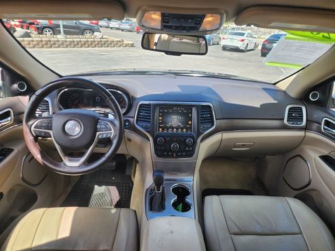 Used 2016 Jeep Grand Cherokee Overland w/ Advanced Technology Group AWD/4WD image 12
