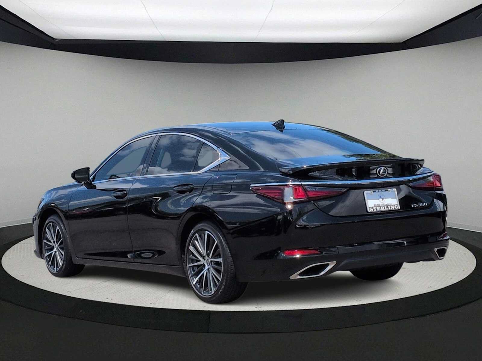 Used 2024 Lexus ES 350 w/ Premium Package FWD image 6