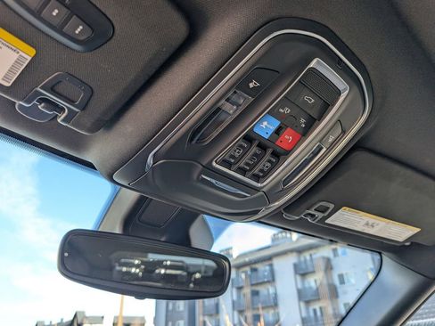 Used 2023 Jeep Grand Cherokee 4WD 4xe image 30