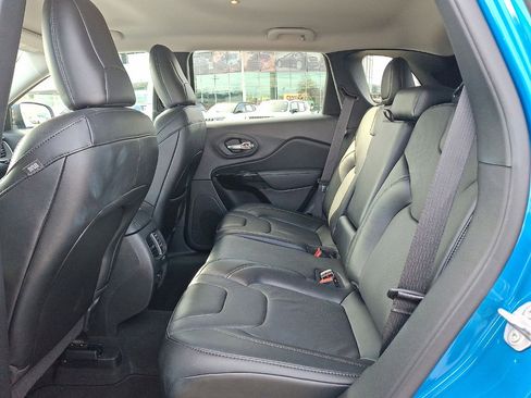 Used 2023 Jeep Cherokee Altitude Lux image 20