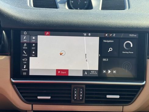 Used 2019 Porsche Cayenne image 29