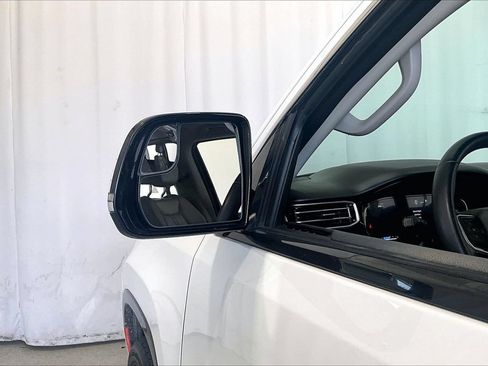 Used 2022 Jeep Wagoneer Series II w/ Premium Group I RWD image 10