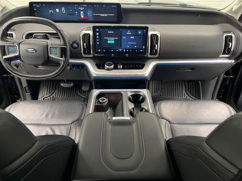Used 2025 Ford Expedition Platinum AWD/4WD image 50