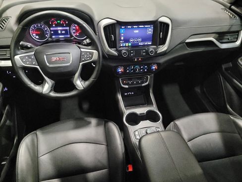 Used 2024 GMC Terrain SLT image 22