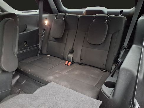 Used 2020 Ford Explorer XLT w/ Comfort Package image 24