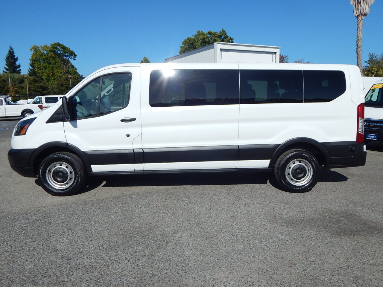 Used 2018 Ford Transit 350 XL RWD image 5