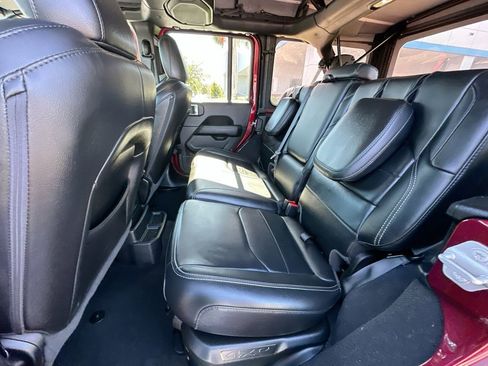 Used 2022 Jeep Wrangler Unlimited Sahara AWD/4WD image 24
