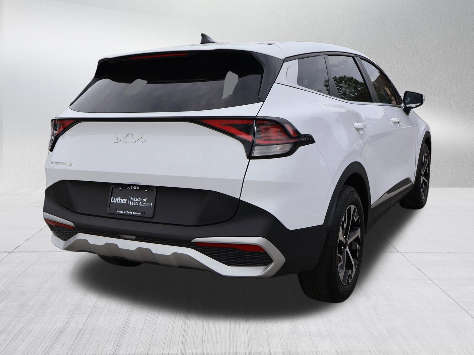 Used 2024 Kia Sportage EX FWD image 7