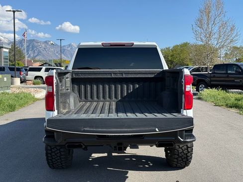 Used 2020 Chevrolet Silverado 1500 Custom Trail Boss w/ Custom Convenience Package AWD/4WD image 12