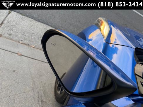 Used 2019 Toyota C-HR XLE image 17