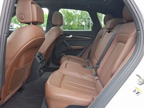 Used 2020 Audi Q5 2.0T Premium w/ Convenience Package AWD/4WD image 10