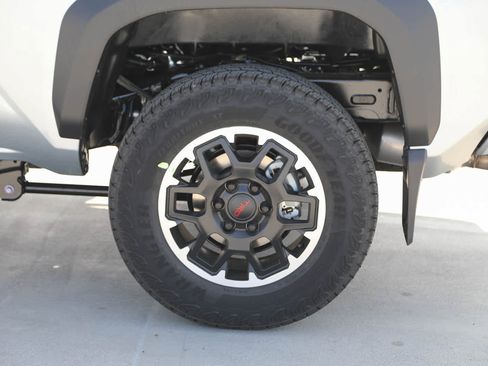 New 2026 Toyota Tacoma TRD Off-Road AWD/4WD image 11