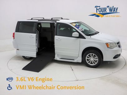 Used 2014 Dodge Grand Caravan SXT w/ Rear Park Assist Package