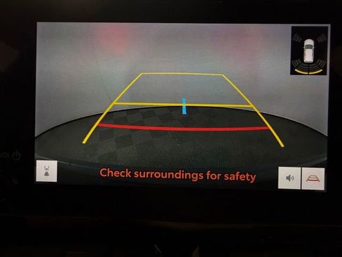 Used 2023 Toyota Corolla Cross XLE image 26