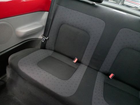 Used 1999 Volkswagen Beetle GLS FWD image 12