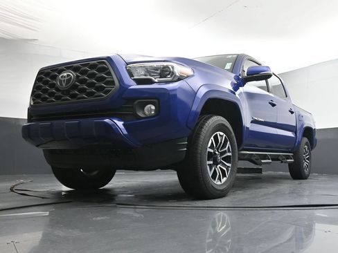 Used 2023 Toyota Tacoma TRD Sport w/ Advanced Technology Package AWD/4WD image 31