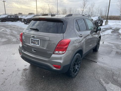 Used 2022 Chevrolet Trax LT w/ Sport Edition image 7