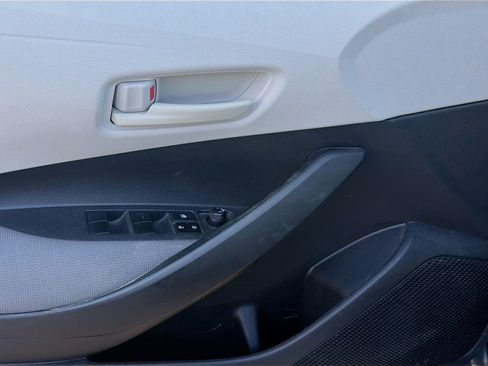 Used 2022 Toyota Corolla L FWD image 13