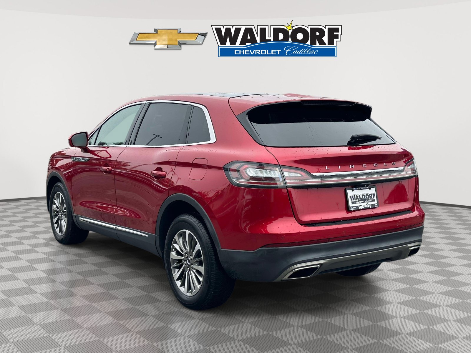 Used 2021 Lincoln Nautilus Reserve AWD/4WD image 4