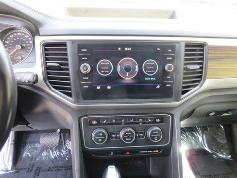 Used 2021 Volkswagen Atlas SE image 17