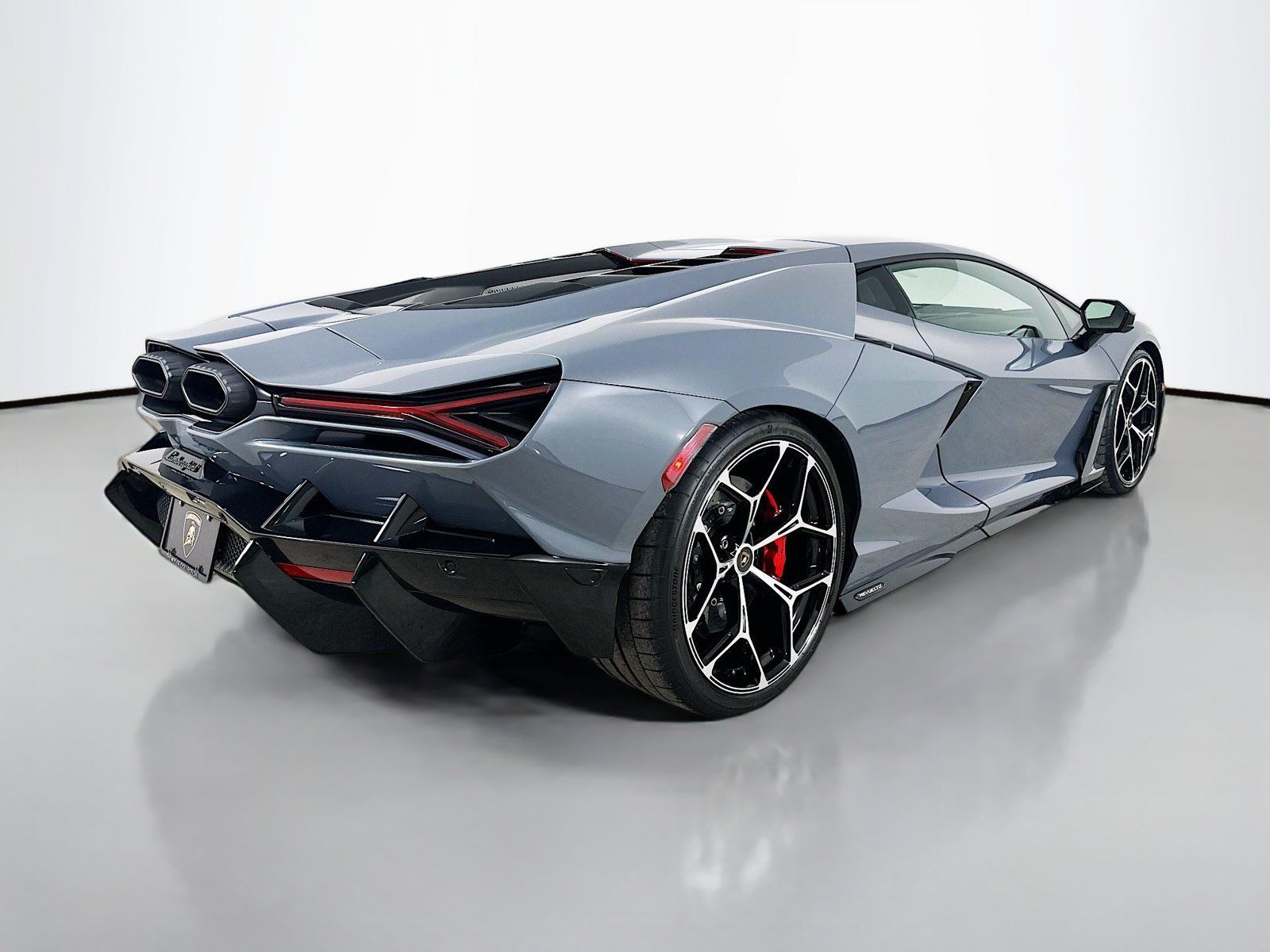 Used 2024 Lamborghini Revuelto AWD/4WD image 5