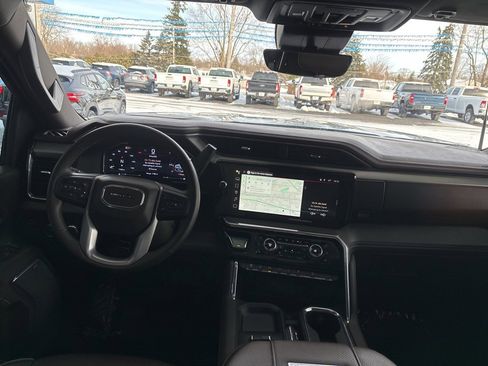 Used 2025 GMC Sierra 2500 Denali w/ Technology Package image 31