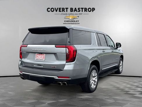 Used 2025 GMC Yukon XL Denali AWD/4WD image 6