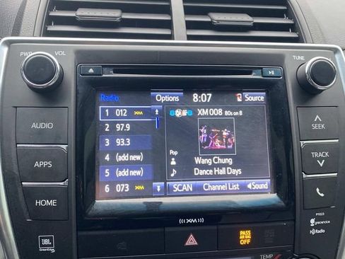 Used 2017 Toyota Camry XLE image 23