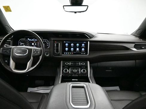 Used 2021 GMC Yukon Denali w/ Denali Premium Package AWD/4WD image 7
