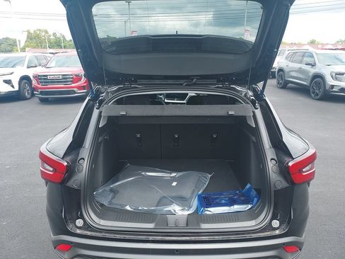 New 2026 Chevrolet Trax LT w/ Driver Confidence Package FWD image 9