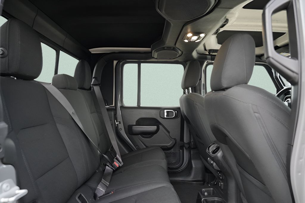 Used 2021 Jeep Gladiator Sport AWD/4WD image 14