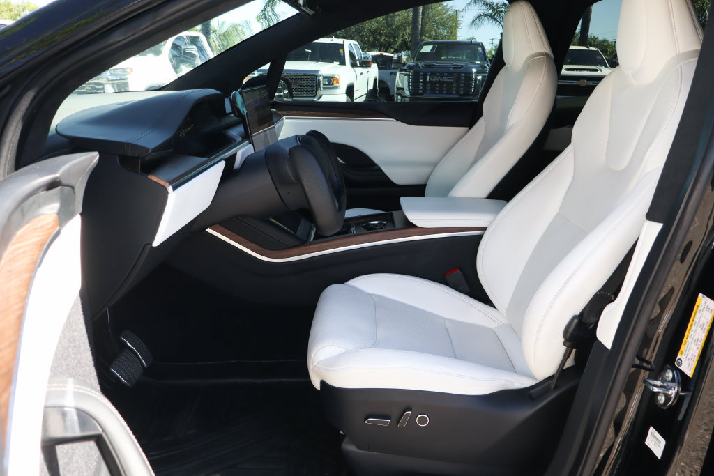 Used 2022 Tesla Model X AWD/4WD image 16