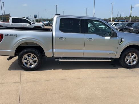 Used 2025 Ford F150 XLT w/ Equipment Group 301A Standard AWD/4WD image 9
