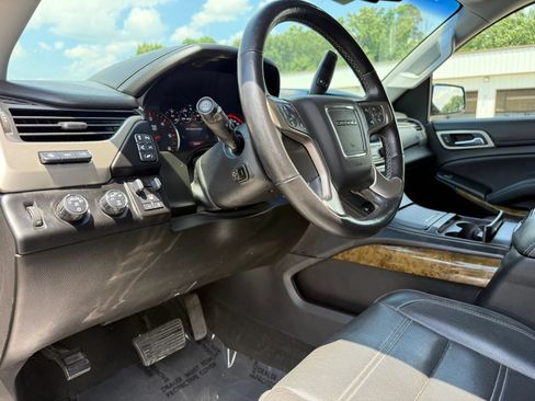 Used 2016 GMC Yukon XL Denali w/ Open Road Package AWD/4WD image 17